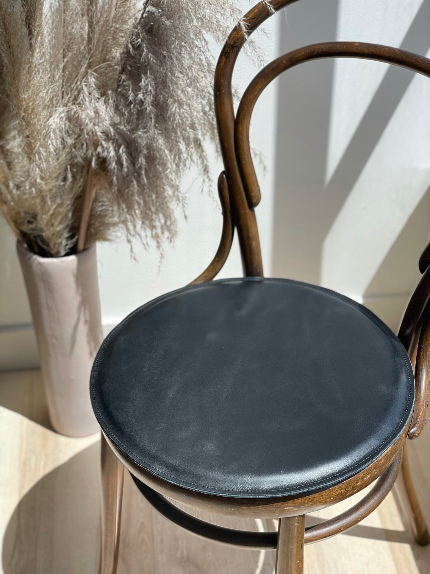 Style. Leather Round Cushion Black by Modoun Home Decor